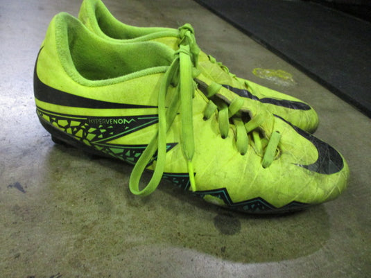 Used Nike Hypervenom Soccer Shoes Size 4Y