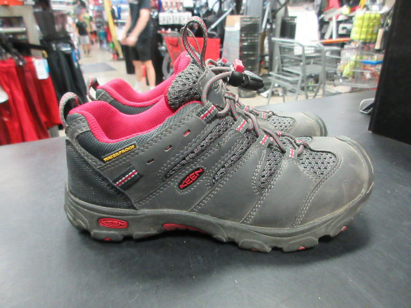 Load image into Gallery viewer, Used Keen Size 1 Waterproof Hiking Shoes
