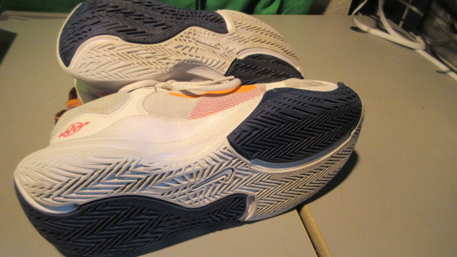 Load image into Gallery viewer, Used Nike Giannis Immortality 2 Athletic Youth 6.5 Baskball Shoes
