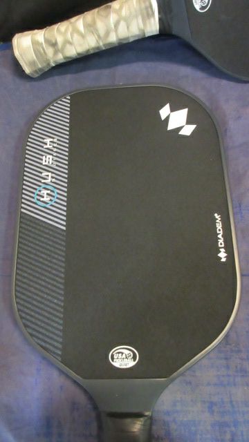 Load image into Gallery viewer, Used Diadem Hush Pickleball Paddle
