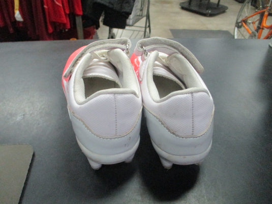 Used Maxome Pink Youth 11 soccer Cleats