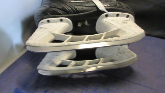 Used Bauer XLP Hockey Skates Size Youth