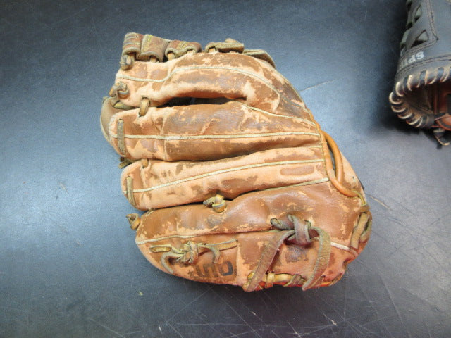 Load image into Gallery viewer, Used Mizuno MZ1175 11.75" Leather Glove - RHT
