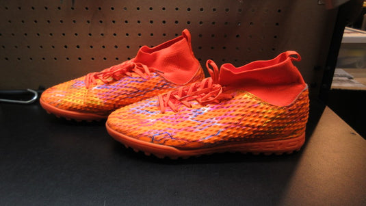 Used Lightweight Indoor Soccer Shoes - Size 11