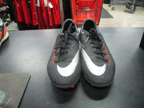 Used Nike HyperVenom Size 6.5 Soccer Cleats