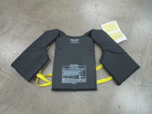 Used West Marine Adult Universal Life Jacket