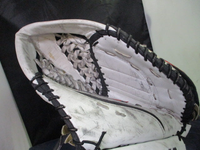 Load image into Gallery viewer, Used Vaughn LT68 Goalie Glove
