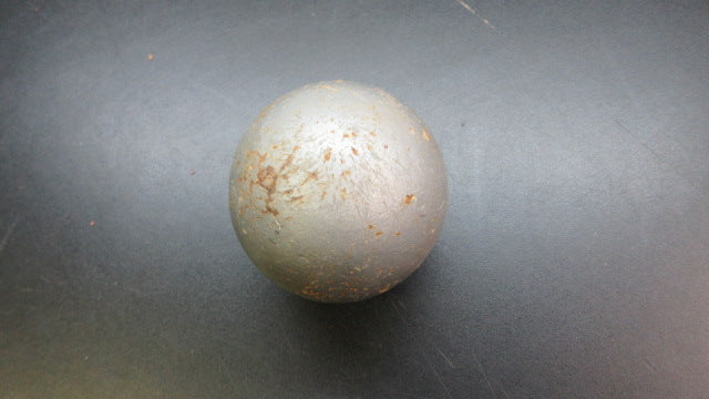 Load image into Gallery viewer, Used Shot Put 6LB
