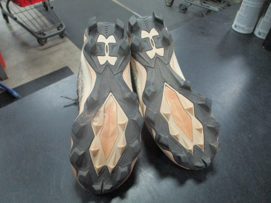 Used Under Armour Spotlight Franchise 2.0 Youth Cleats Size 4Y
