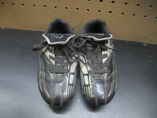 Used Striker Firm Ground Soccer Shoes - Size Youth 10