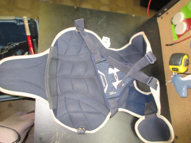 Load image into Gallery viewer, Used Under Armour Junior Victory Series Catchers Chest Protector
