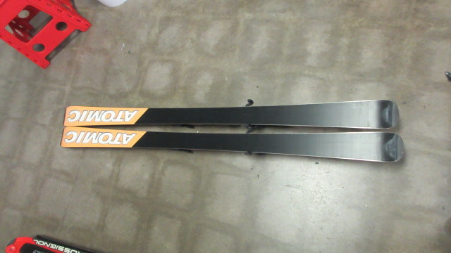 Load image into Gallery viewer, Used Atomic Beta Ride 160cm Downhill skis With Bindings
