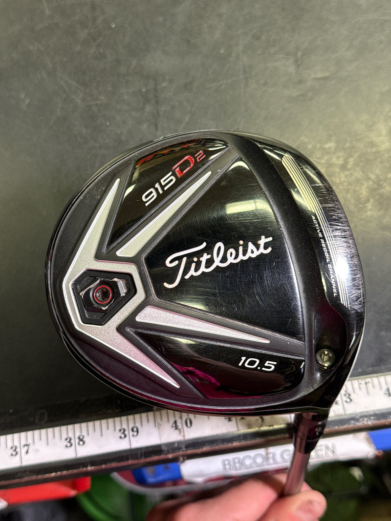 Load image into Gallery viewer, Used Titleist 915D2 10.5º Right Hand Driver
