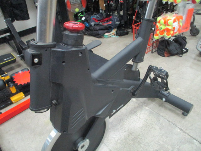 Load image into Gallery viewer, Used Sole SB 900 Fitness Exercise Bicycle
