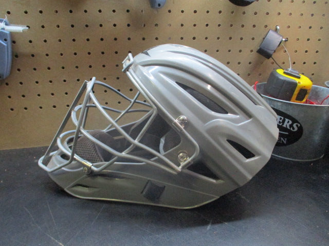 Load image into Gallery viewer, Used All-Star System 7 MVP Pro Catchers Helmet - Size 6 1/4 - 7
