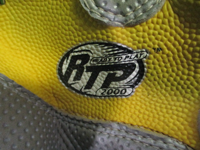 Load image into Gallery viewer, Used Franklin Ready To Play 9&quot; Glove
