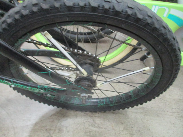 Load image into Gallery viewer, Used Dynacraft Surge 18" Boys BMX Bike
