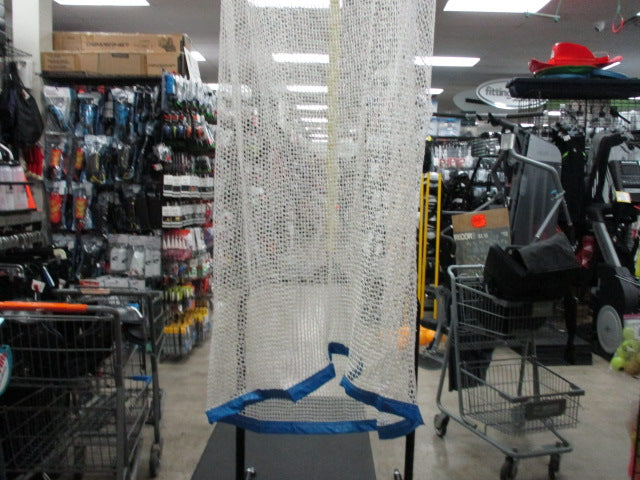 Load image into Gallery viewer, Used Park &amp; Sun Sports Indoor/Outdoor Adjustable Volleyball Target Net
