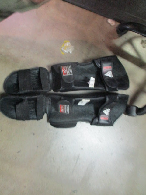 Load image into Gallery viewer, Used RDX T1 Black Size Small Shin Instep Guards (Has wear)

