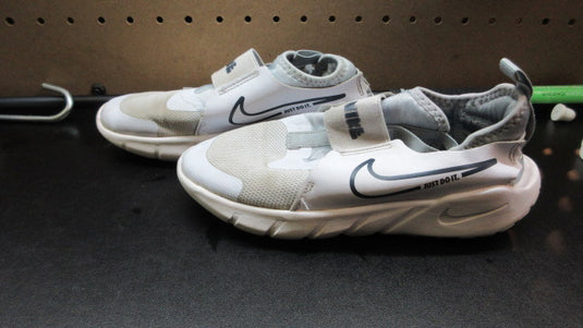 Used Nike Flex Runner 2 Running Shoes - Size Youth 2