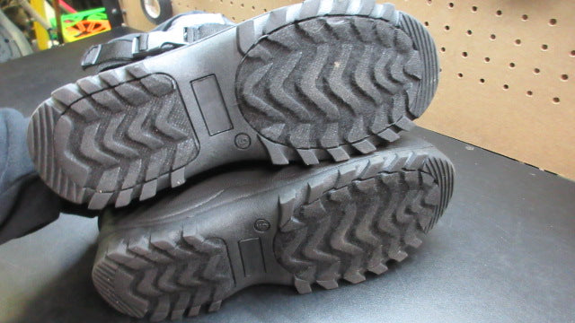 Load image into Gallery viewer, Used Cold Front Winter Snow Boots - Size 11
