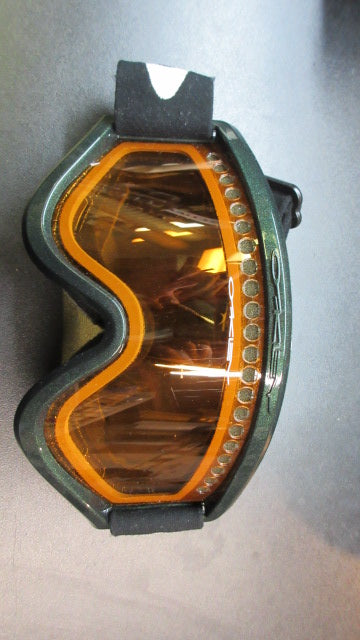 Load image into Gallery viewer, Used Oakley Snowboarding Goggles
