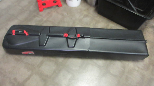 Load image into Gallery viewer, Used SportTube Double Ski Hard Case Wit Wheels (SOME DAMAGE)

