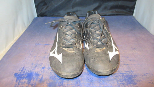 Used Mizuno Select Nine Cleats Youth Size 5 - hole