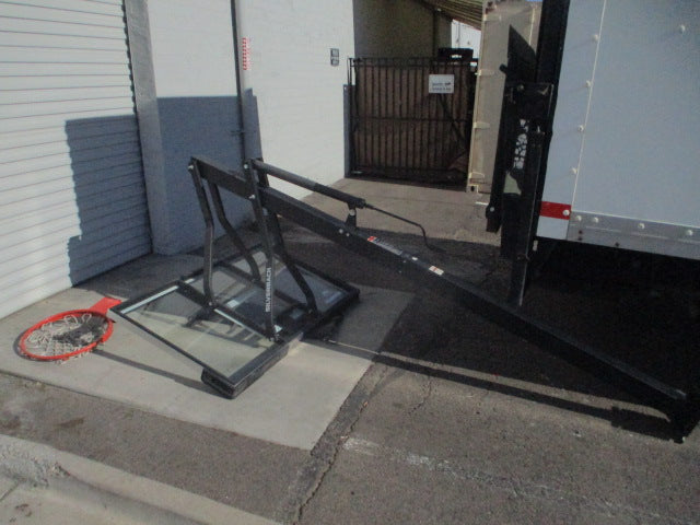 Load image into Gallery viewer, Used Goalrilla Silverback SB60 Tempered Glass Basketball Hoop System
