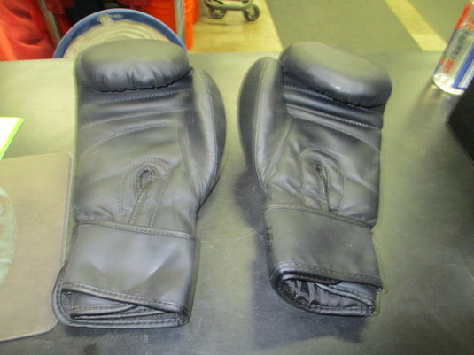 Used Venum 16oz Black Boxing Gloves