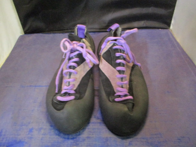 Load image into Gallery viewer, Used Boreal Vector Climbing Shoes Adult Size 11
