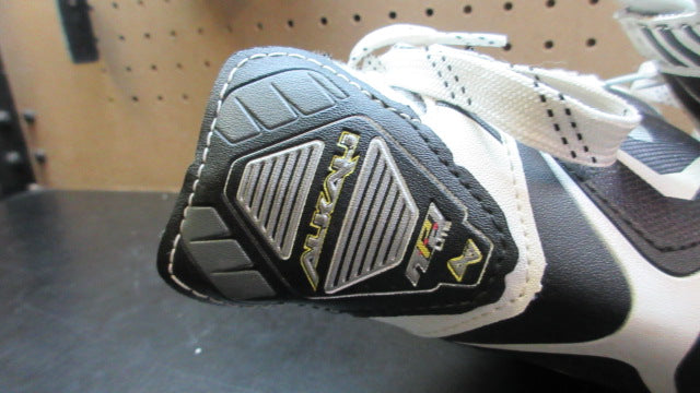 Load image into Gallery viewer, Used Alkali Hockey Lite Youth Adjustable In-line Roller Skates - Size 6

