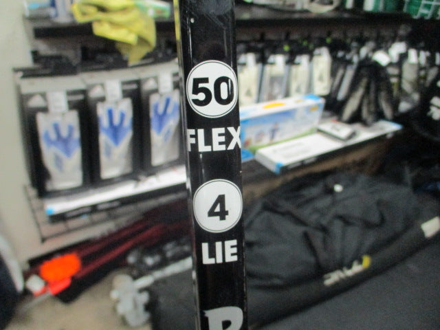 Load image into Gallery viewer, Used Hockey Star Blackeye 58&quot; Hockey Stick - RH
