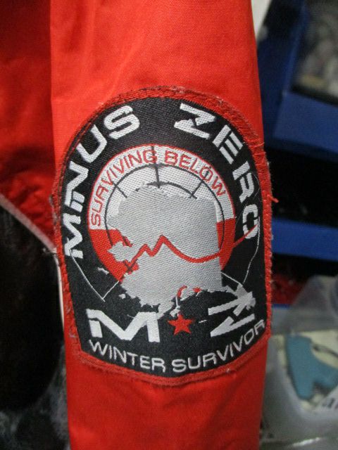 Load image into Gallery viewer, Used Minus Zero Snow Jacket Youth Size Medium
