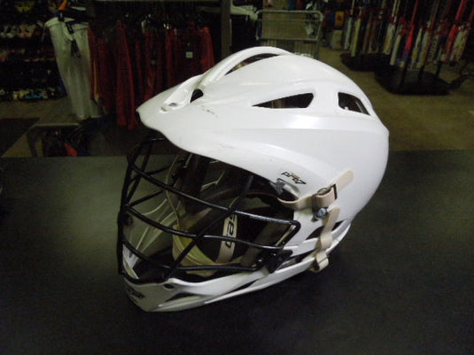 Used Cascade Pro 7 in White Size OSFM