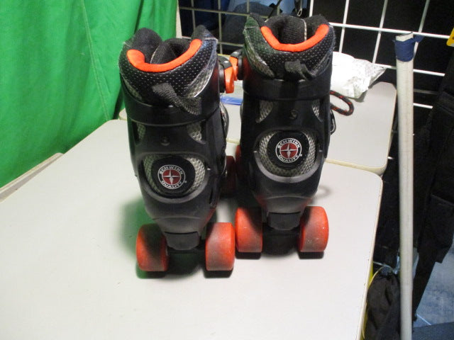 Load image into Gallery viewer, Used Schwinn Quality Adjustable 1 - 4 Kids Quad Skates
