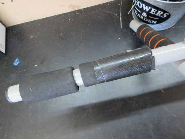 Load image into Gallery viewer, Used AOPA Multi-Grip Doorway Pull-Up Bar
