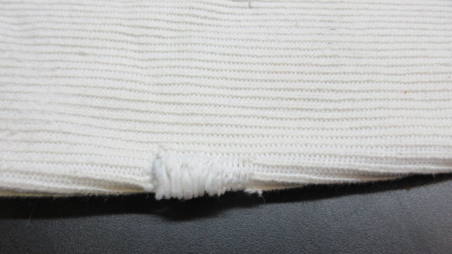 Load image into Gallery viewer, Used Kobe Hockey Socks - Youth Medium
