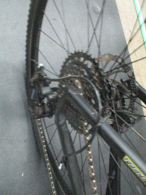 Load image into Gallery viewer, Used Specialized Sirrus X 3.0 700C 9 Speed Mountain Bike
