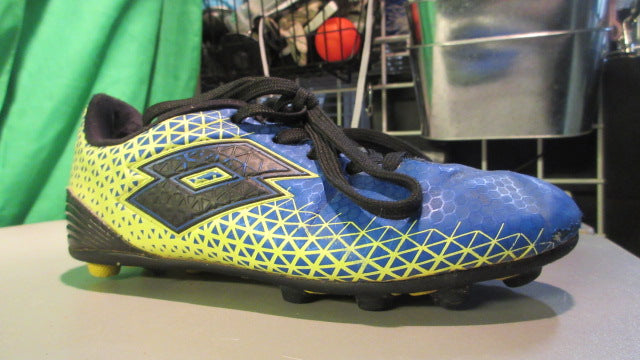 Load image into Gallery viewer, Used Lotto Youth 2Y Soccer Cleats - Some Wear
