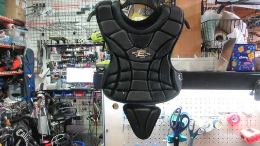 Used Easton Catchers Chest Protector - Size Youth 13
