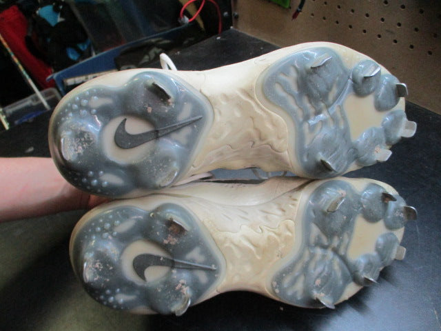 Load image into Gallery viewer, Used Nike Alpha Huarache Elite 4 Mid Baseball Cleats - Size 10.5
