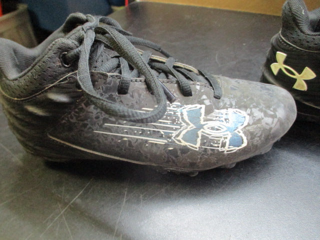 Load image into Gallery viewer, Used Under Armour Blur Smoke Football Cleats - Size Youth 1.5
