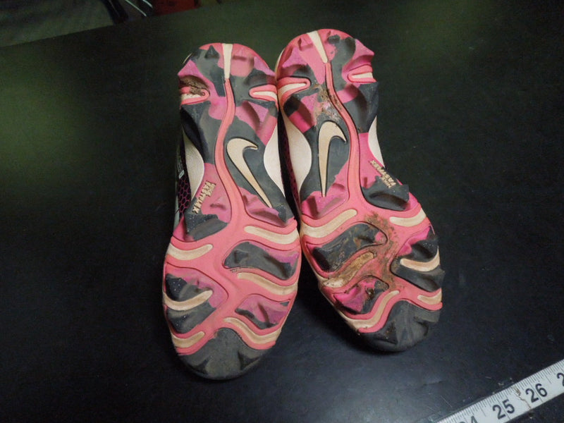 Load image into Gallery viewer, Used Nike Hyper Diamond 4 Girls Softball Cleats Size 1.5Y
