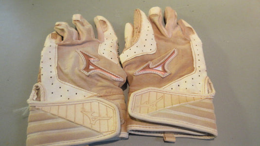Used Mizuno Youth Medium Batting Gloves