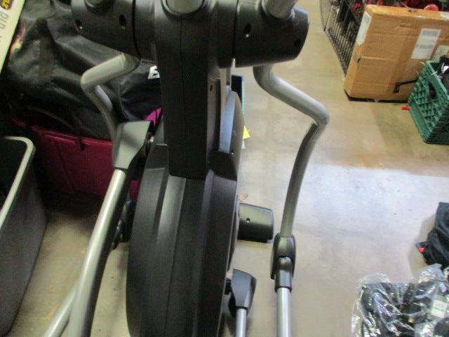 Load image into Gallery viewer, Used Spirit C Series CE 800 ELLIPTICAL Self Generated
