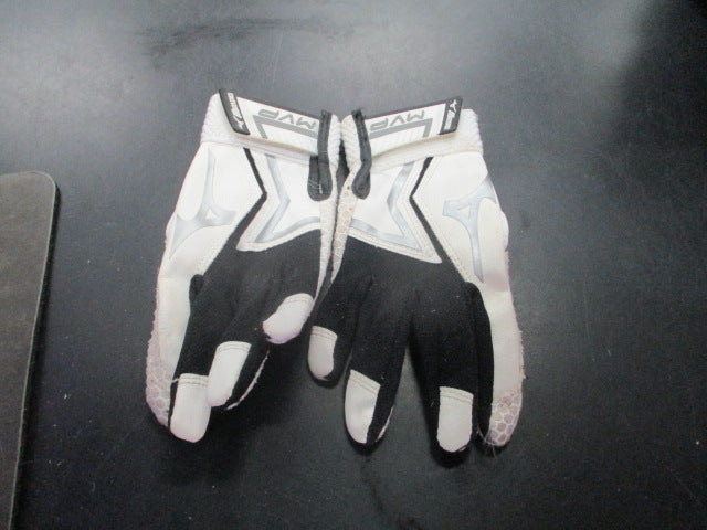 Load image into Gallery viewer, Used Mizuno MVP Size T-Ball Batting Gloves
