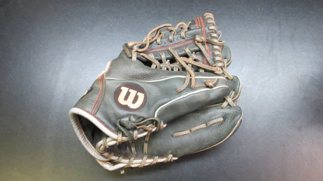 Load image into Gallery viewer, Used Wilson A1000 11.5&quot; Glove - RHT
