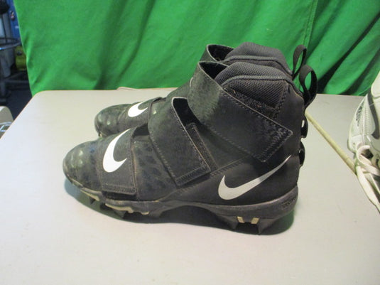 Used  Nike Cleats Size 4.5y Velcro Black