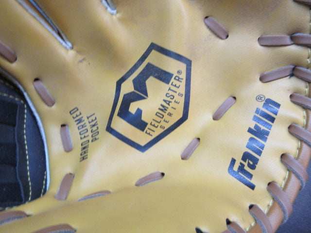 Load image into Gallery viewer, Used Franklin Field Master Series 10.5" Glove - RHT
